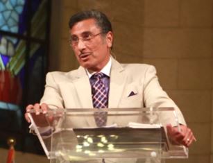 Dr. Youssef speaking in Cairo smaller