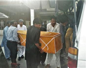 mi Bodies of slain Christians arrive home after arrival from Quetta. 04 05 2018