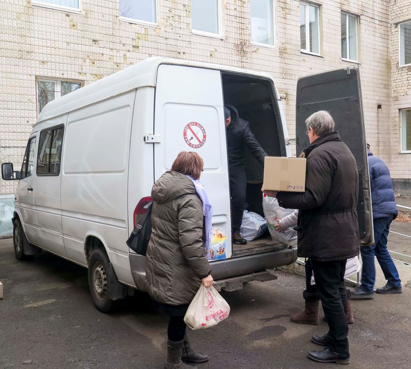 Local Churches in Ukraine Launch Brave Aid Effort in War Zone