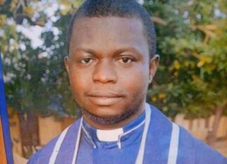 ECWA pastor ambushed, shot by bandits