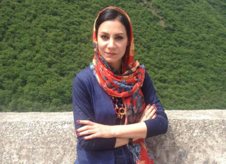 Christian convert given prison sentence on return to Iran