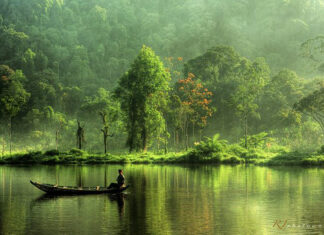 Muslims block Christians from celebrating Christmas