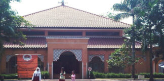 Muslims demand closure of Christian church