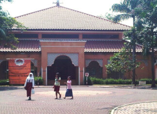 Muslims demand closure of Christian church