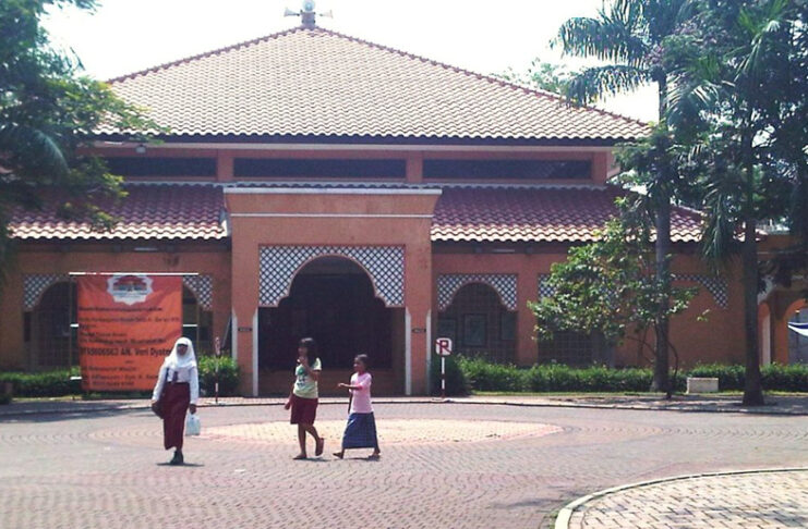 Muslims demand closure of Christian church